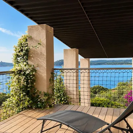 Baia Serena Di Villa Pinarellu (Corsica)